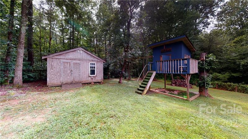 120 Megan Ct, Mount Holly, NC 28120
