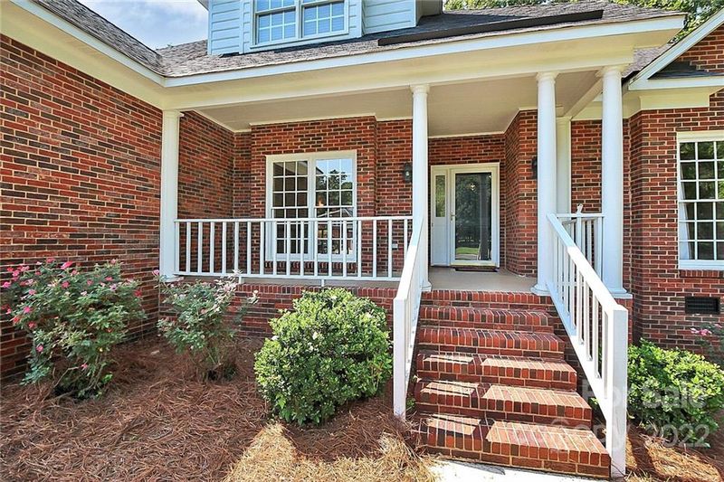 2309 Willowbrook Dr, Matthews, NC 28104