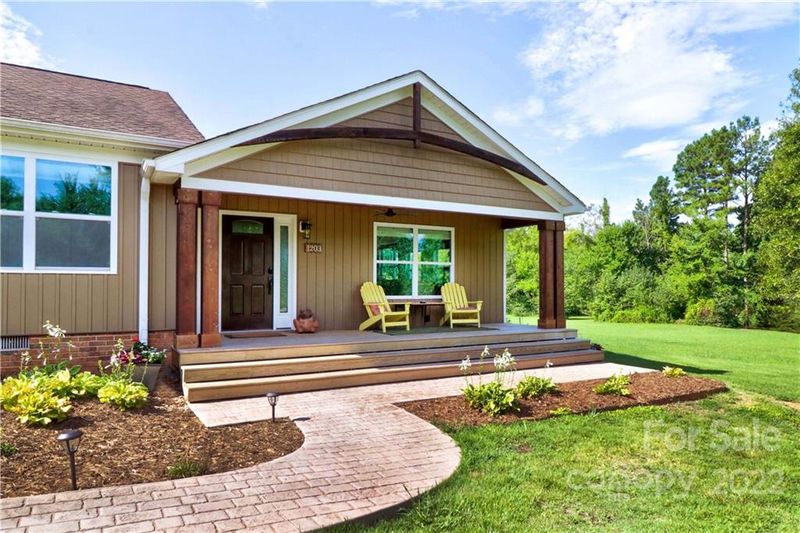 1203 Shalimar Dr, Concord, NC 28025