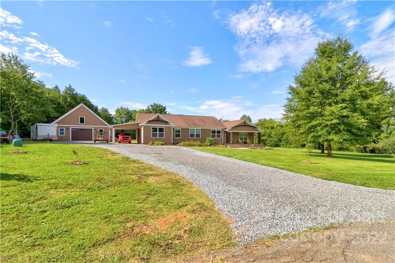 1203 Shalimar Dr, Concord, NC 28025