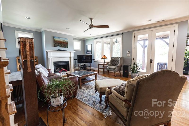 1018 Assembly St, Belmont, NC 28012