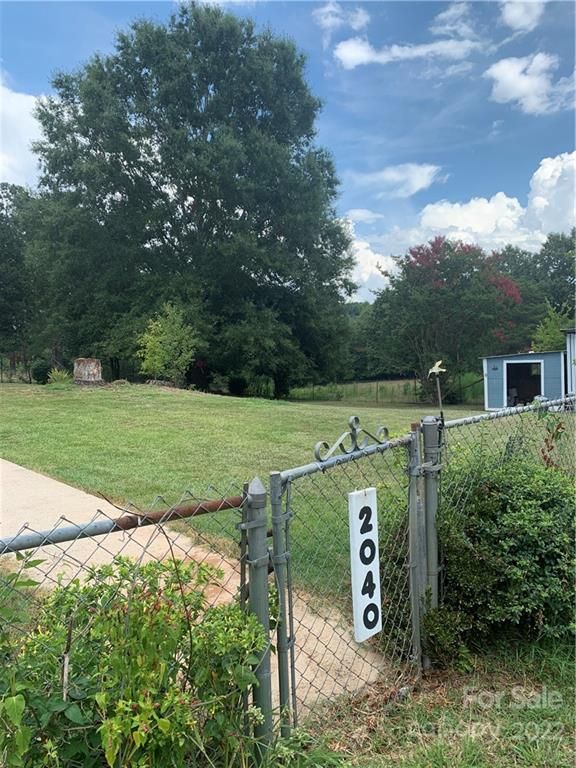 2040 Knight Rd, Lancaster, SC 29720
