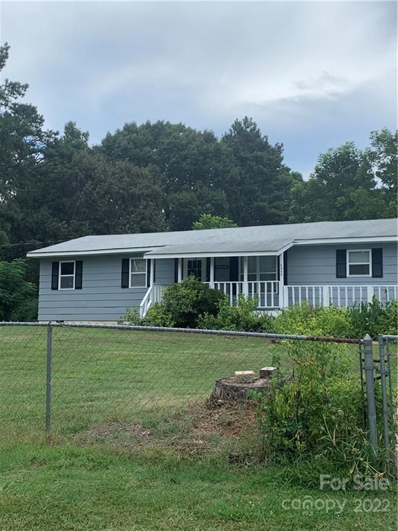 2040 Knight Rd, Lancaster, SC 29720
