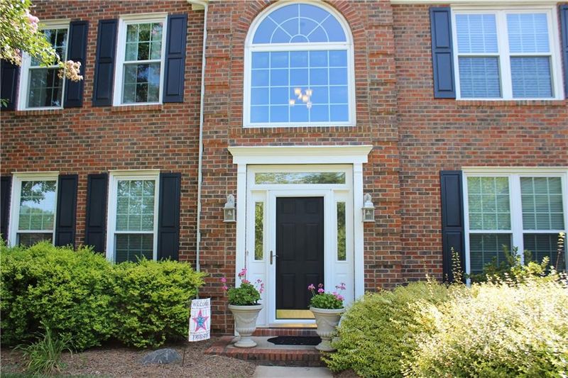 6010 Lowergate Dr, Waxhaw, NC 28173