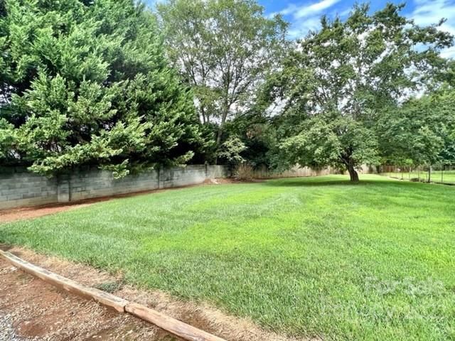 3921 N Center St, Hickory, NC 28601