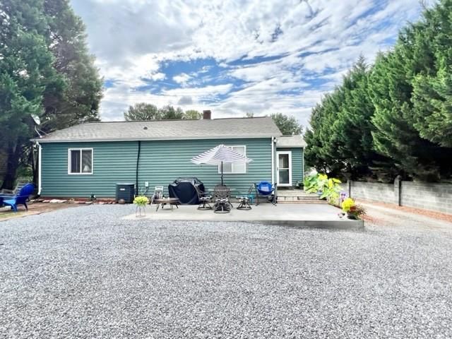 3921 N Center St, Hickory, NC 28601