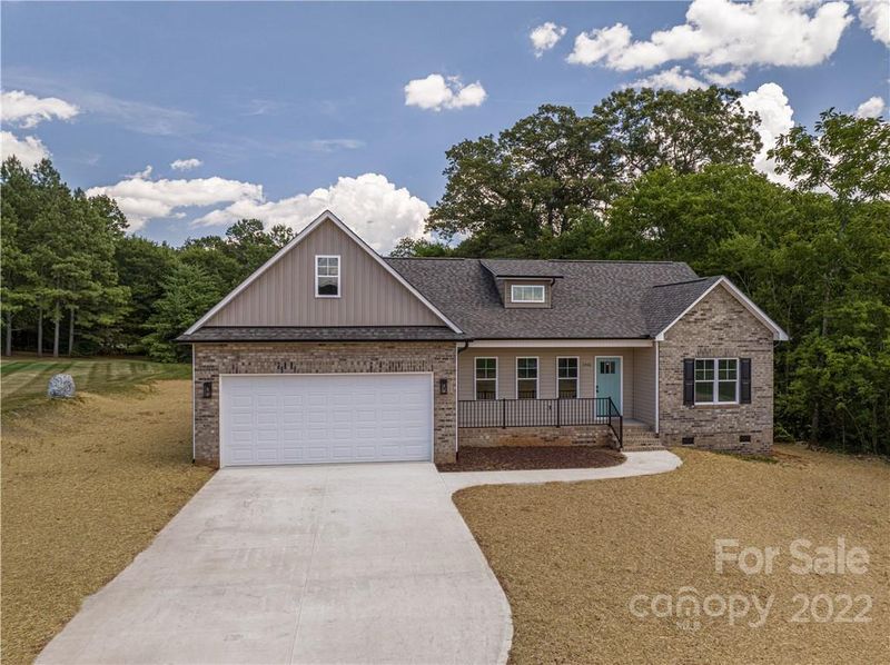 2446 Mintew Cir, Lincolnton, NC 28092