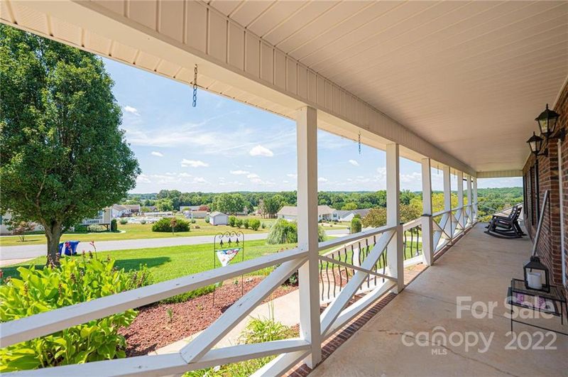 2664 Little River Ct, Lincolnton, NC 28092