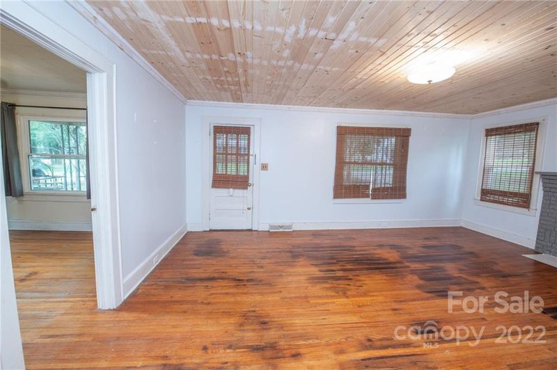 105 Easy St, Concord, NC 28027