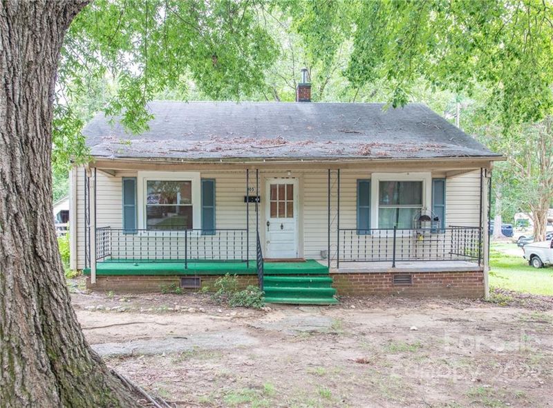 105 Easy St, Concord, NC 28027