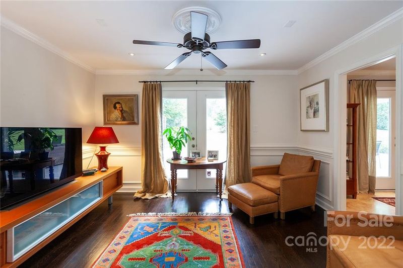 418 Lansdowne Rd, Charlotte, NC 28270