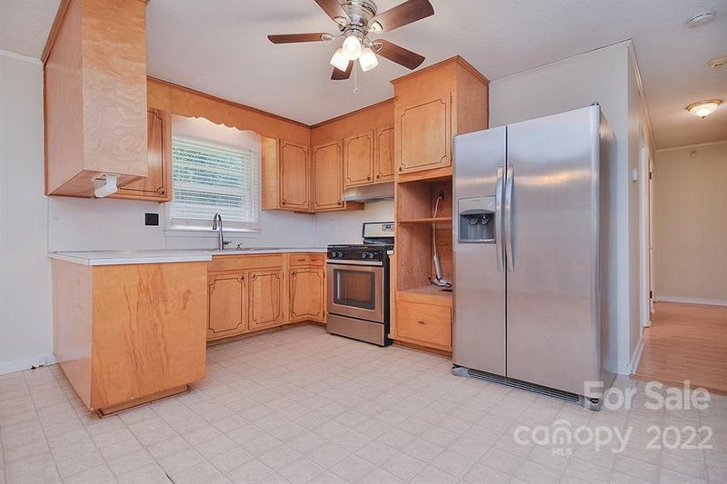 4208 Greenhaven Ln, Gastonia, NC 28056