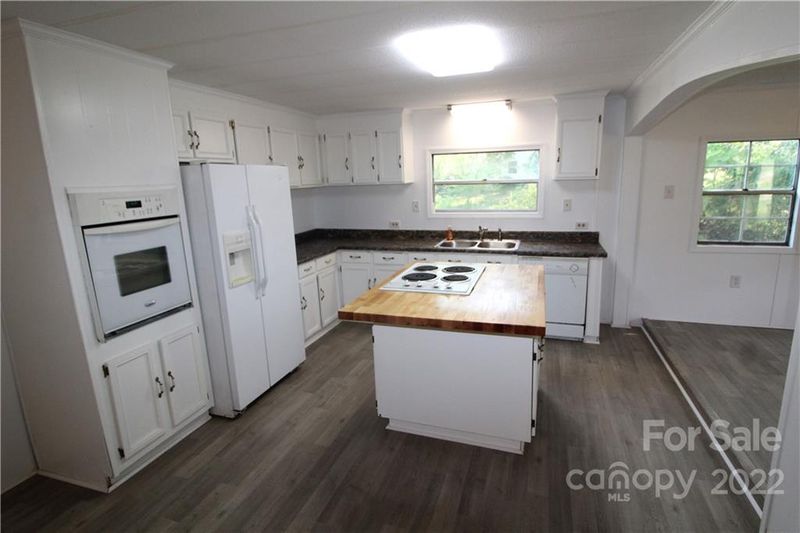 301 Walnut St, Clover, SC 29710