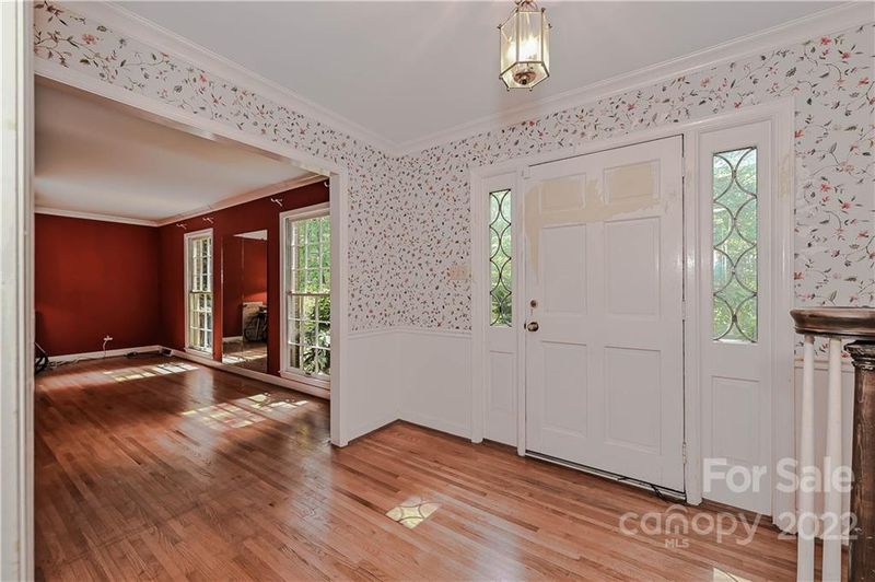 2010 Manor Mill Rd, Charlotte, NC 28226