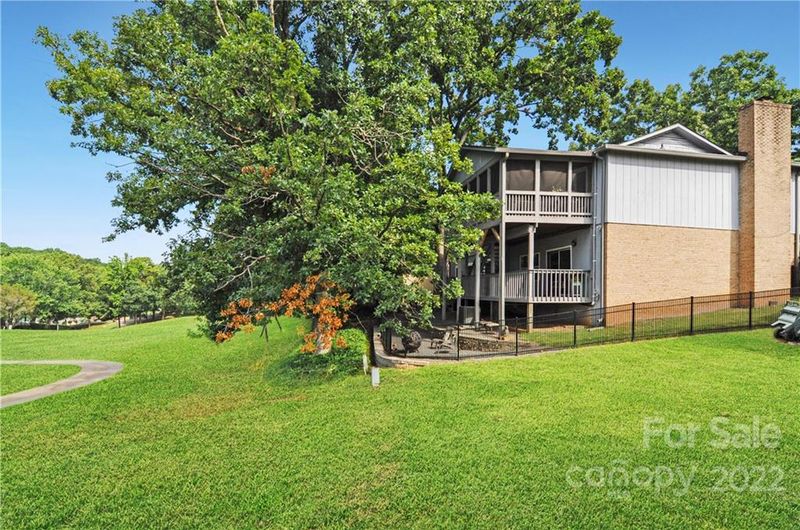 1194 Molokai Dr, Tega Cay, SC 29708