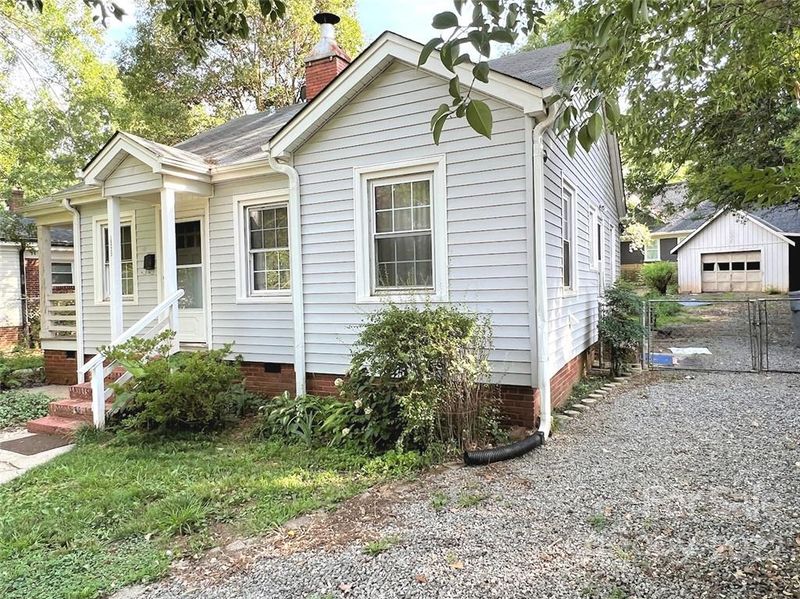 1322 Shamrock Dr, Charlotte, NC 28205
