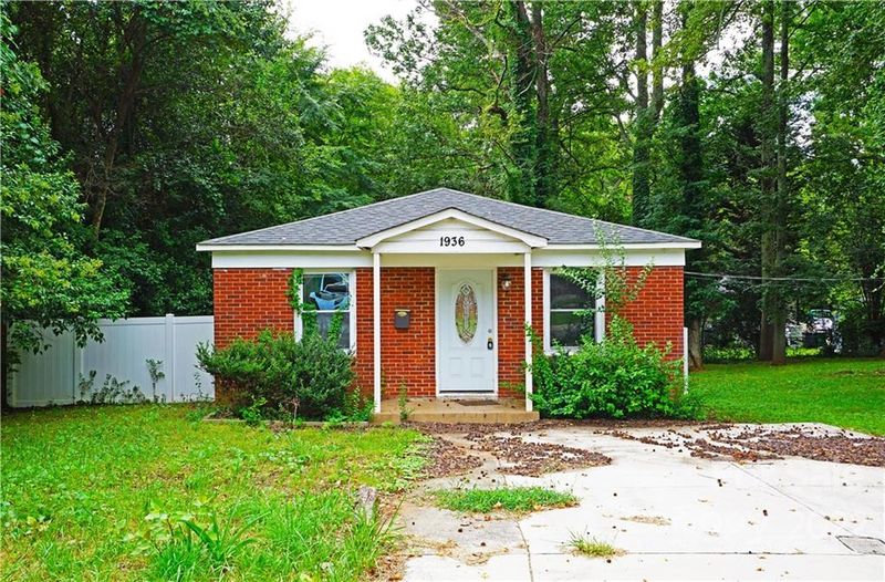 1936 Garnette Pl, Charlotte, NC 28216