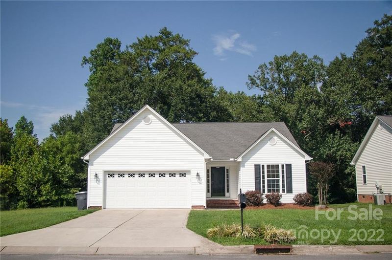 4052 Hereford Ln, Dallas, NC 28034