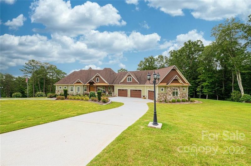 112 Broken Arrow Dr, Statesville, NC 28677
