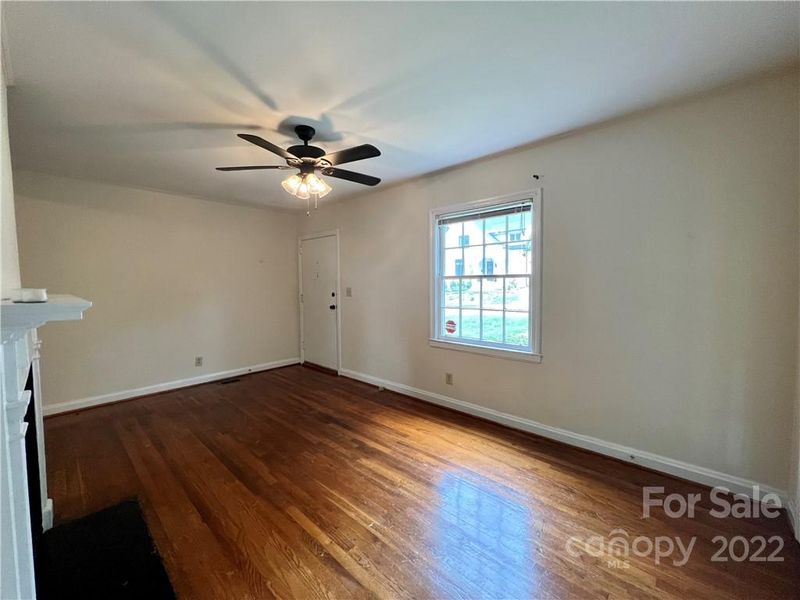 2221 Pinckney Ave, Charlotte, NC 28205