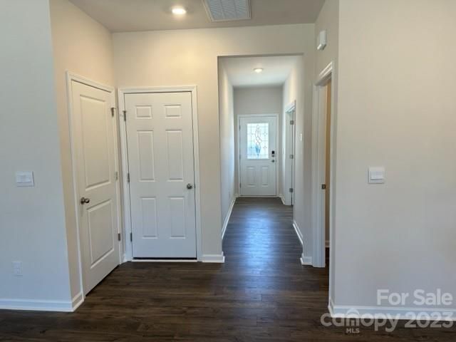 8021 Clairwood Dr, Charlotte, NC 28269