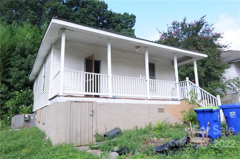 1869 Arrowood Ln, Lincolnton, NC 28092