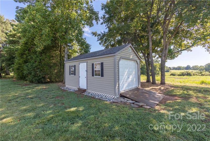 119 Castle Pines Ln, Statesville, NC 28625