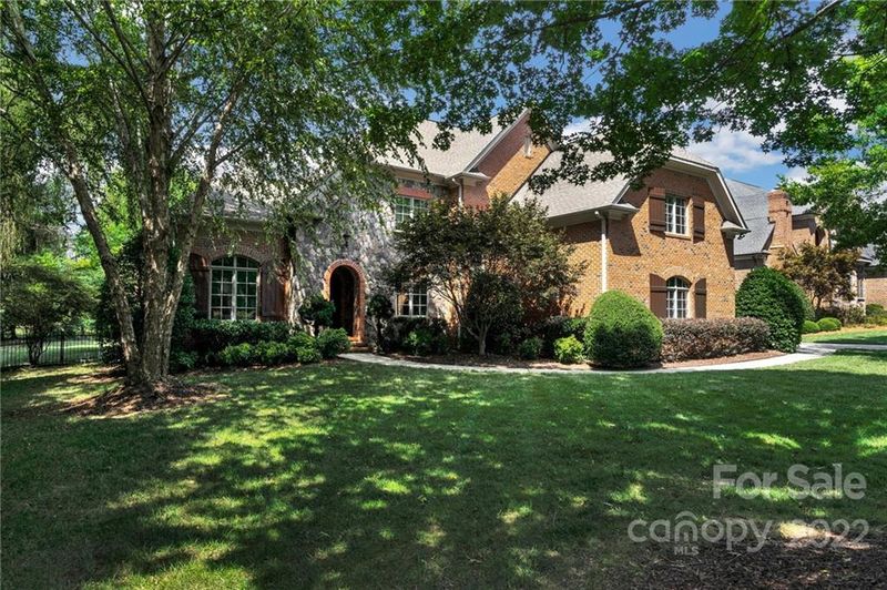 7507 Polyantha Rose Cir, Matthews, NC 28104