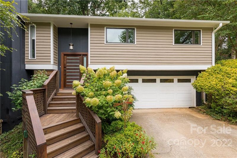 8234 Rittenhouse Cir, Charlotte, NC 28270