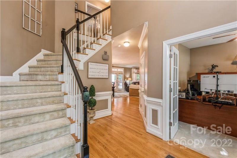 885 Clonmel Dr, Matthews, NC 28104