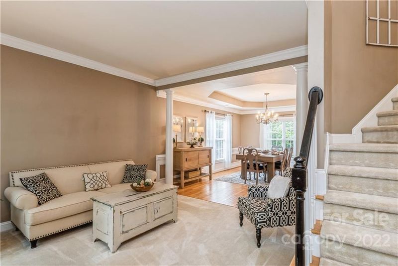 885 Clonmel Dr, Matthews, NC 28104