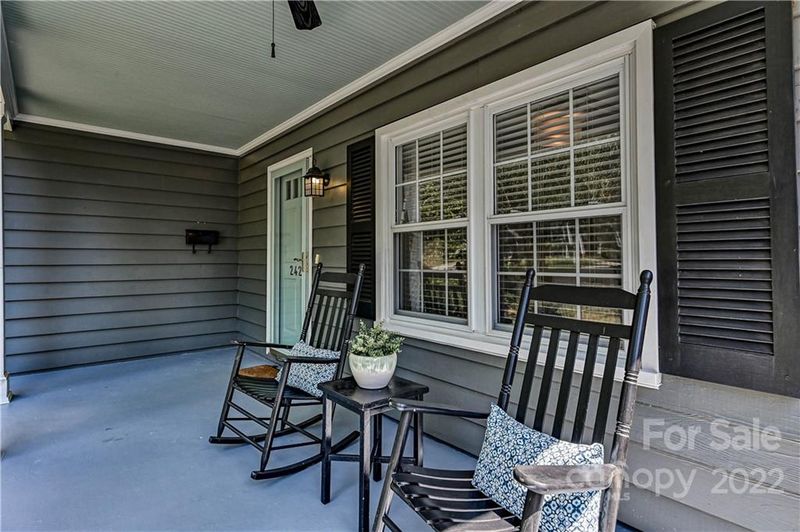 2425 Chesterfield Ave, Charlotte, NC 28205