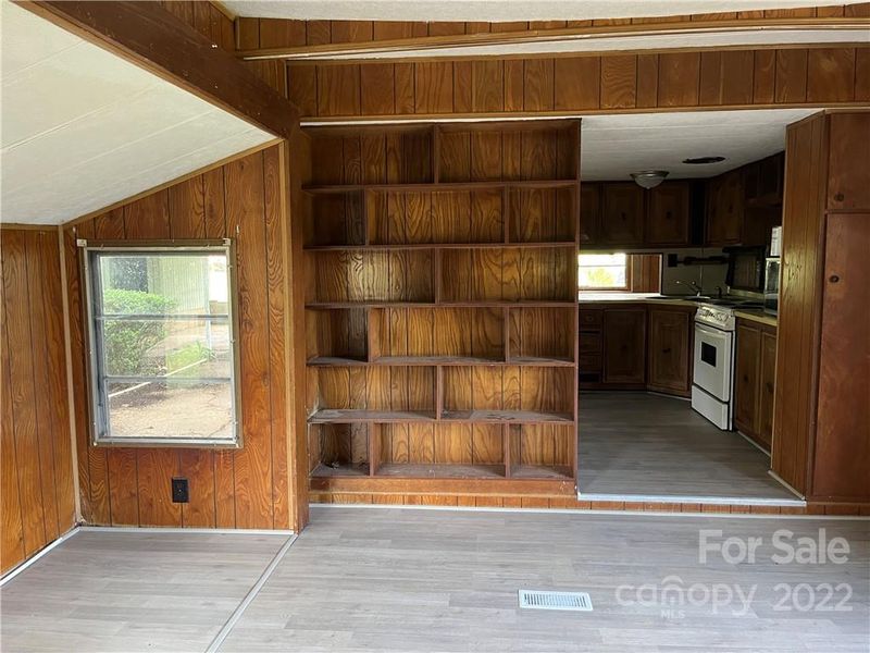 6288 Valwood Rd, Conover, NC 28613