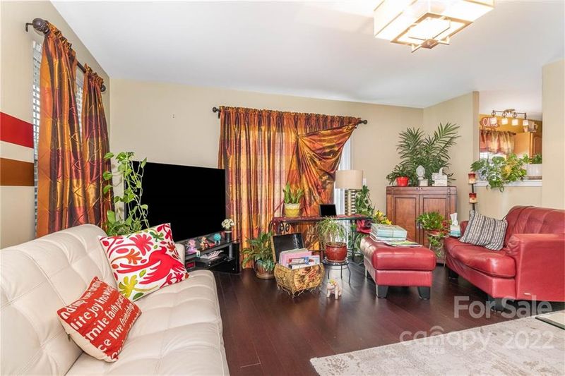 712 Sherman St, Gastonia, NC 28052