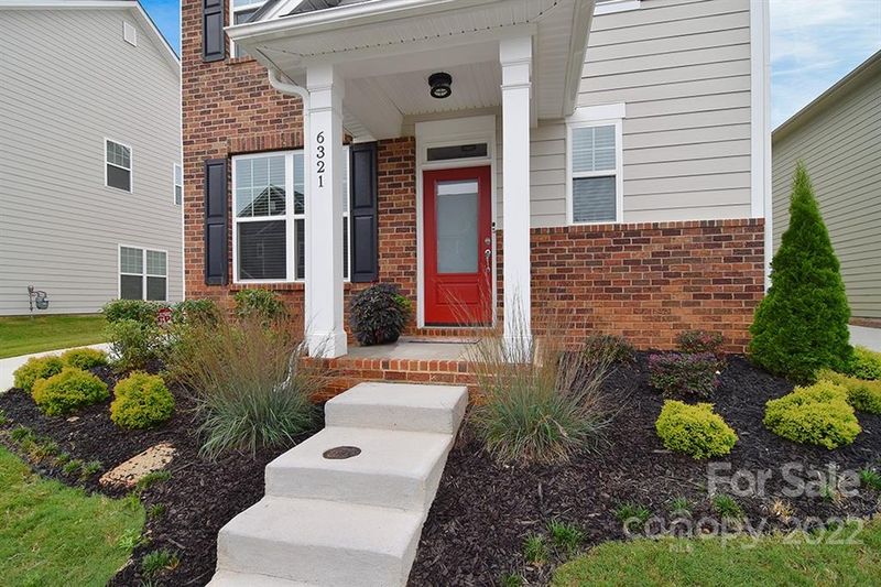 6321 Kennard Dr, Charlotte, NC 28216