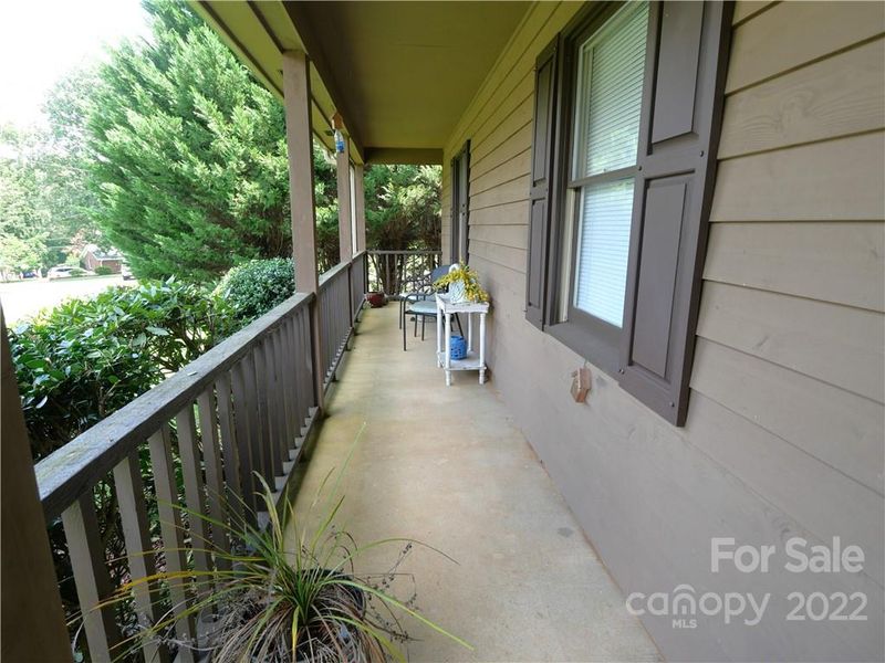 1132 25th Ave NE, Hickory, NC 28601