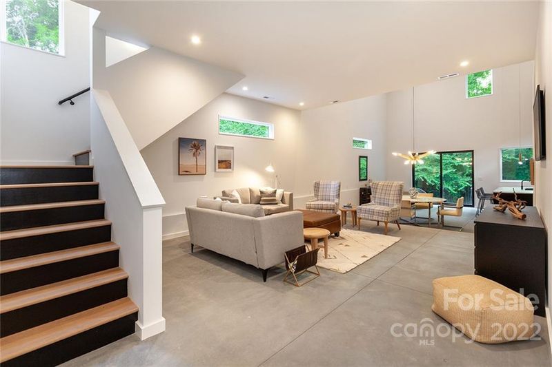 1739 Seifert Cir, Charlotte, NC 28205
