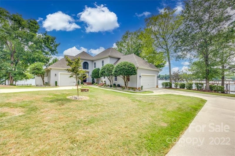 4675 Dove Point, York, SC 29745