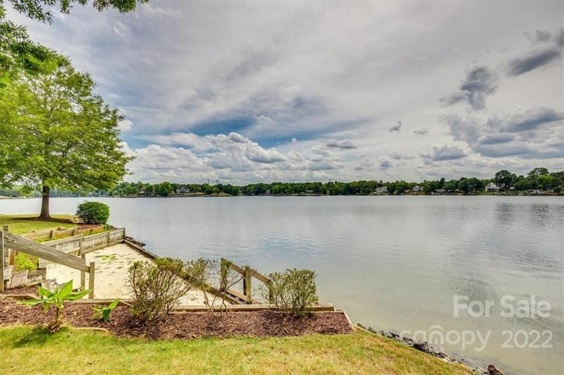 4675 Dove Point, York, SC 29745