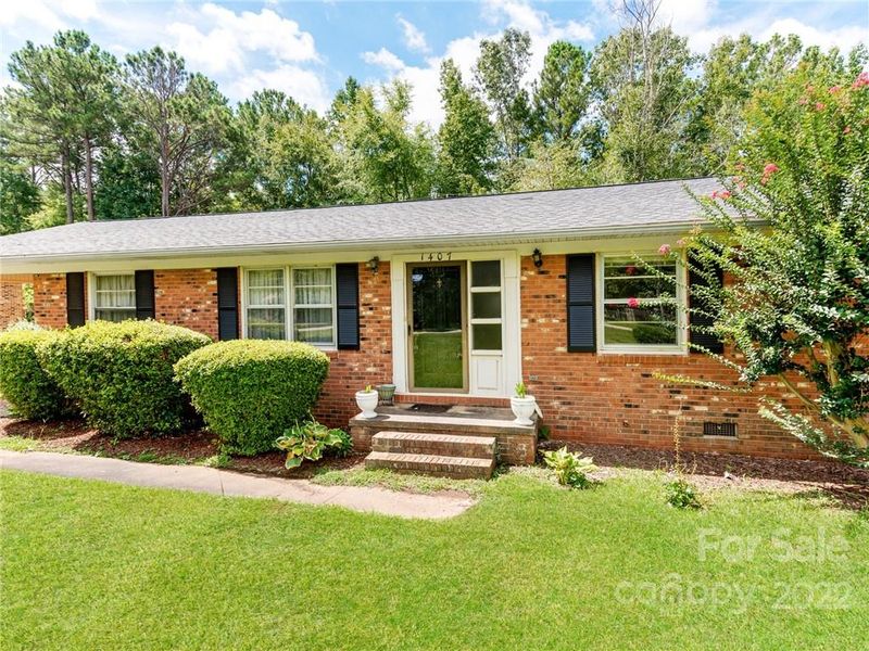 1407 Crestfield Dr, Lancaster, SC 29720