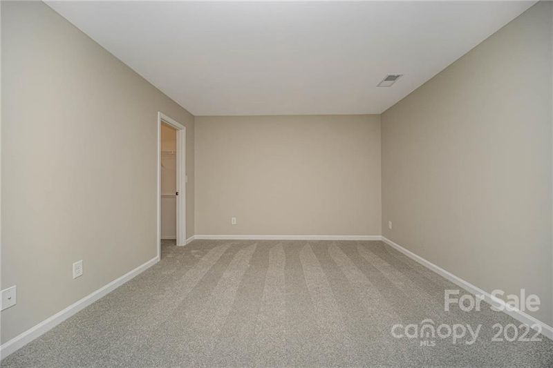 215 Elba Dr, Mooresville, NC 28115