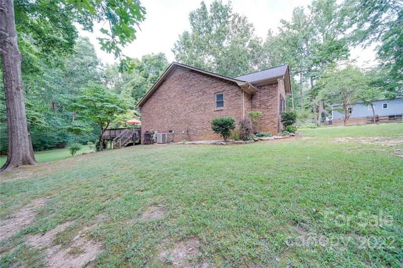 2201 Bearskin Ln, Monroe, NC 28110
