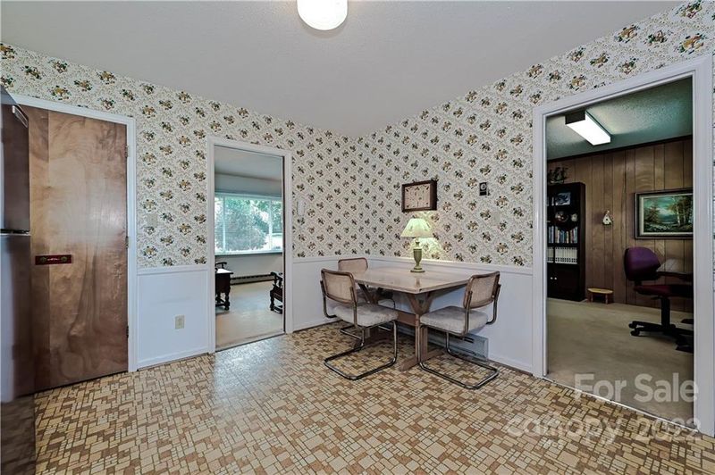 200 Newburg Ln, Matthews, NC 28105