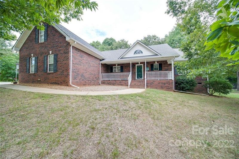 2215 Courtyard Ln, Monroe, NC 28112