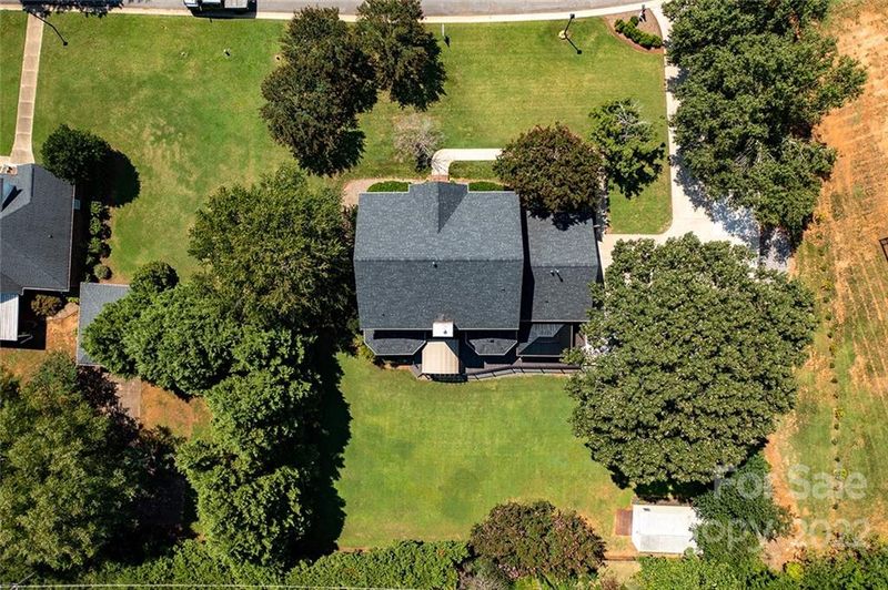 1367 Obrian Dr, Newton, NC 28658