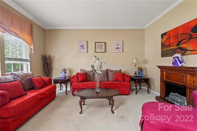 4111 Meadowview Hills Dr, Charlotte, NC 28269