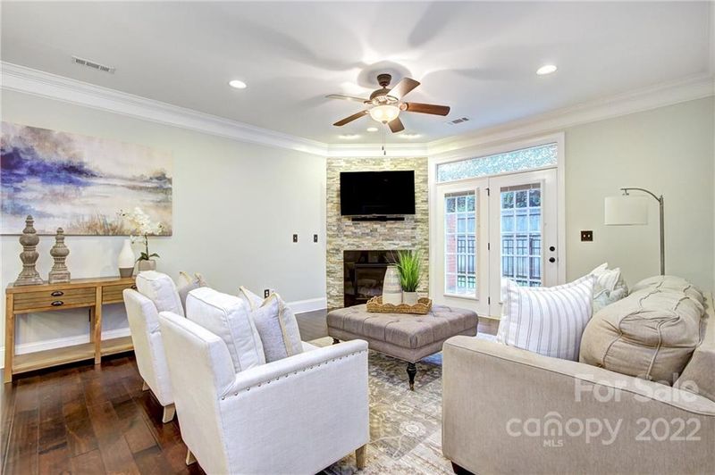 122 Villa Lake Dr, Fort Mill, SC 29708
