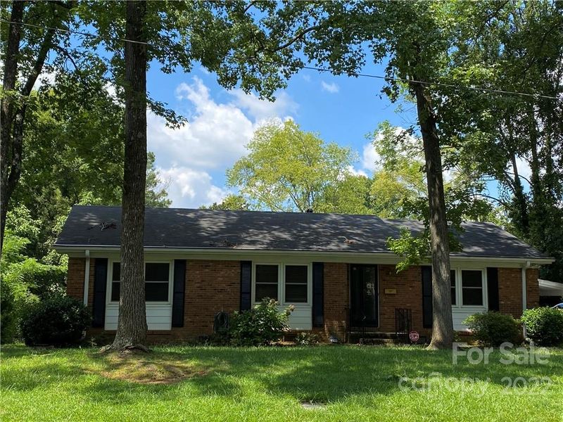 4522 Halstead Dr, Charlotte, NC 28209