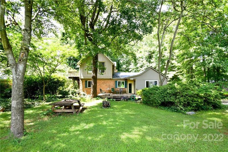 6241 Edmore Blvd, Charlotte, NC 28216