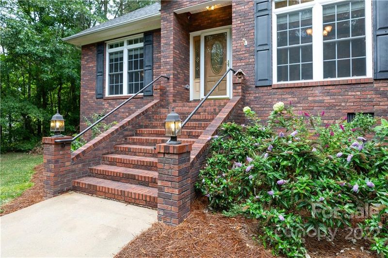 1608 Hunters Place Rd, York, SC 29745
